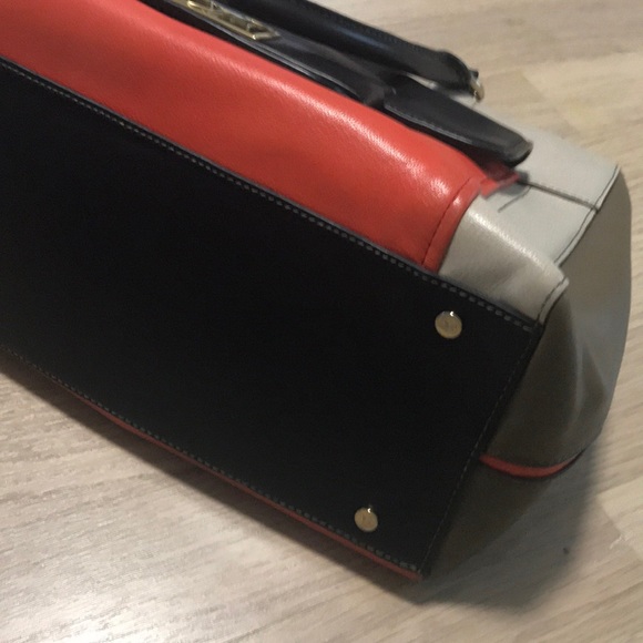 DVF - Picture 7 of 8